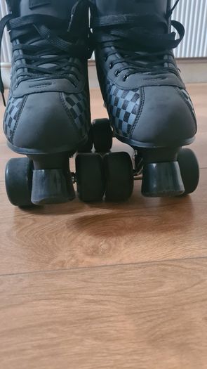 Rookie Rollerskates