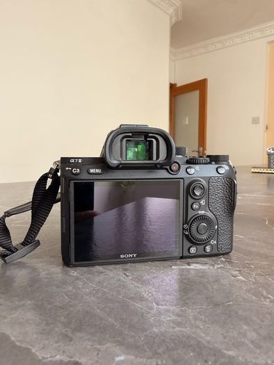 Sony A7III Body only