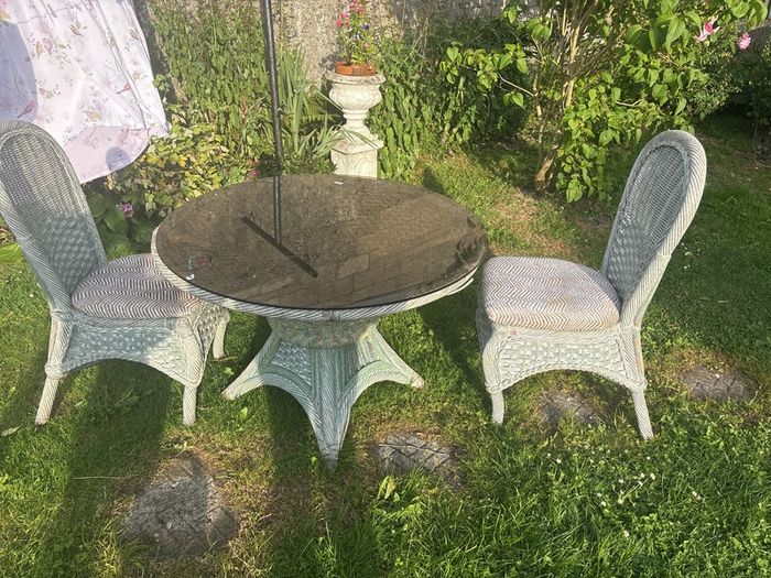 Garden Table & Chairs