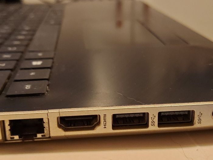 HP 15.6 inch Laptop Model 15-bw066sa, 4GB Ram, 1 Terrabyte HDD, Windows 10 Home, AMD A6-9220 Radeon R4, 5 Compute Cores 2C+3G 2.5GHz