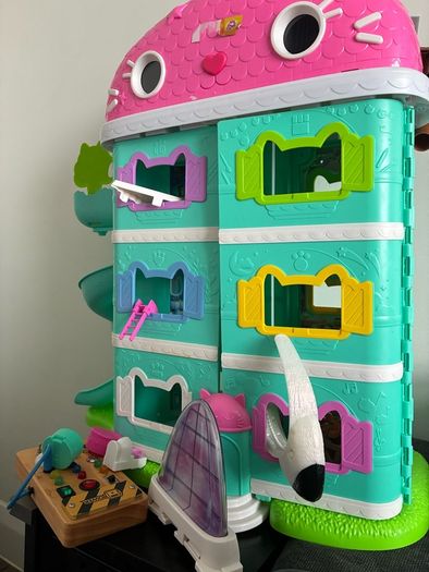 Gabby doll house