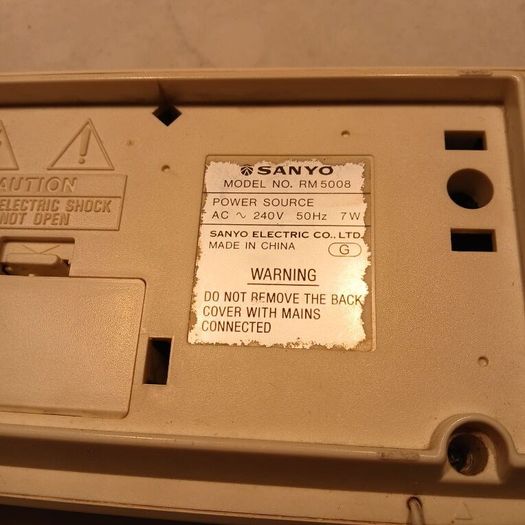 Vintage Sanyo Clock Radio