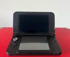 Nintendo 3DS XL Silver Console Bundle + Luigi's Mansion 2 & 4GB SD Card