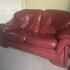 Leather couch, burgundy colour