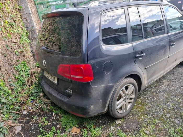 2011 Vw Touran breaking for parts