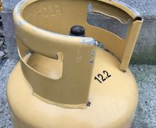 Empty gas cylinders
