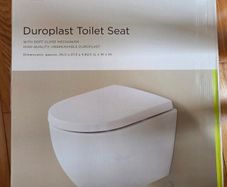 White toilet SEAT (NEW)