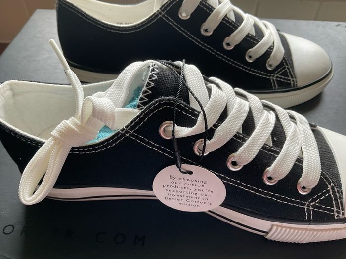 New Look black canvas low top trainers NWT  UK 5 / EU 38