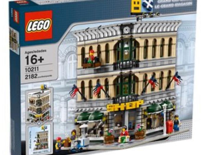 Lego Grand Emporium 10211