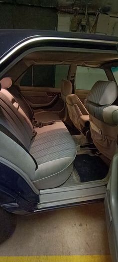 92 Mercedes 300SE W126