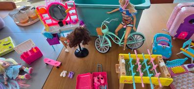 Barbie dolls and accessories (Hair Salon, Bike, caravan)