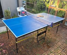 Debut mid-size foldable table tennis ping-pong table