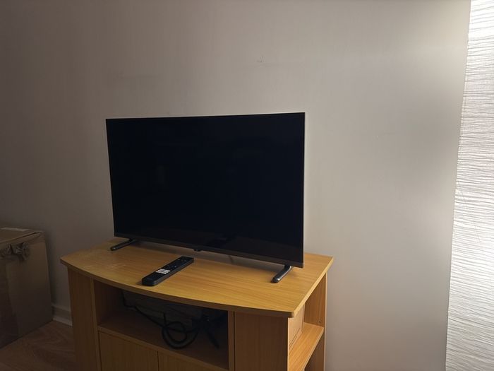 Philips 32" Smart TV (only 5 months old)