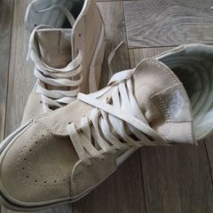 Vans uk7