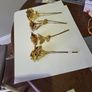 Gold coloured roses Image 3
