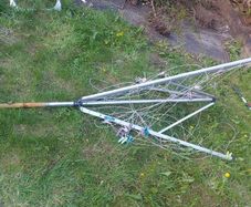 Outdoor clothes airer