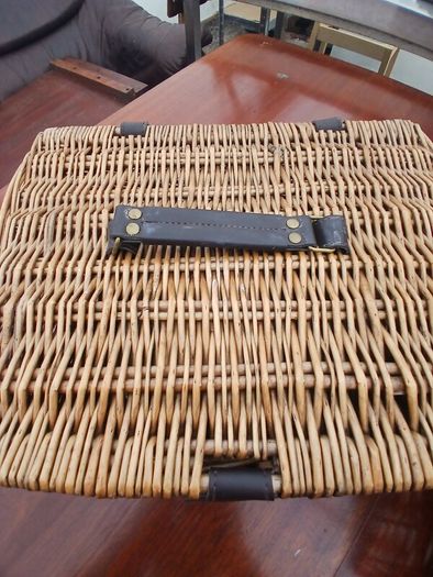Selection of Vintage Wicker Hanper, Picnic , Wine Bottle, and Shopping Baskets