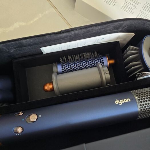 dyson airwrap