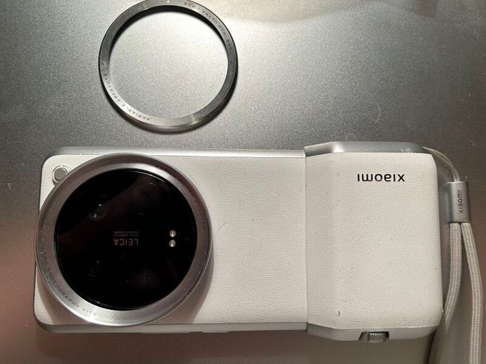 Xiaomi 14 ultra with Photography Kit
