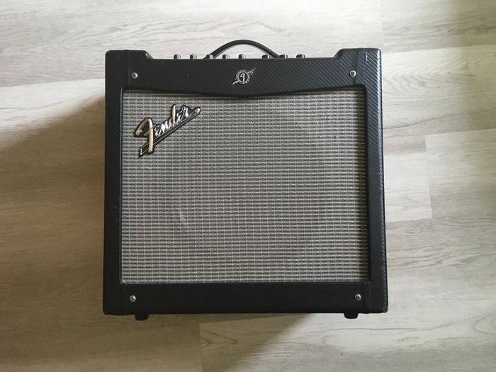 Fender Mustang II amp