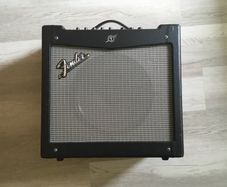 Fender Mustang II amp