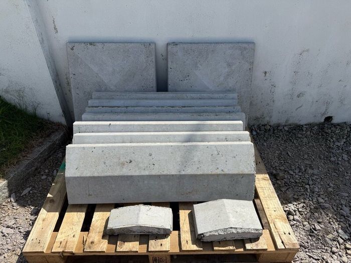 Concrete wall capping