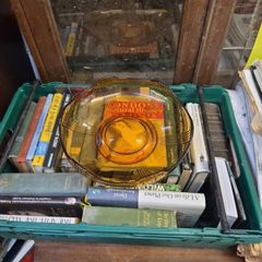 a vintage centre piece amber glass dish
