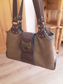 ladies leather handbag