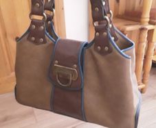ladies leather handbag