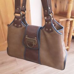 ladies leather handbag