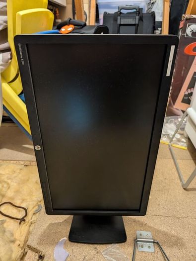HP EliteDisplay E201 20-inch LED-backlit LCD monitor x 2