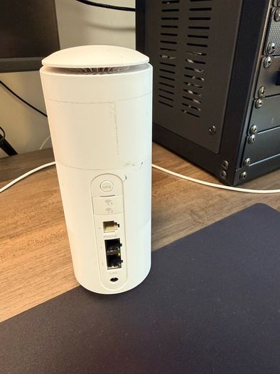ZTE 5G Sim Router(works for three)
