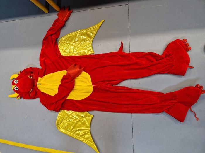 Wicked red dragon costume age 7-8 perfect condition