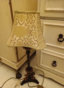 Table lamp