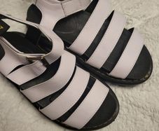 sandles white