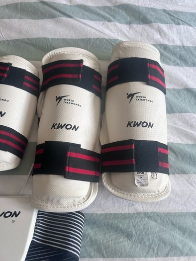 Taekwondo Suit and Protective Gear age 9/10