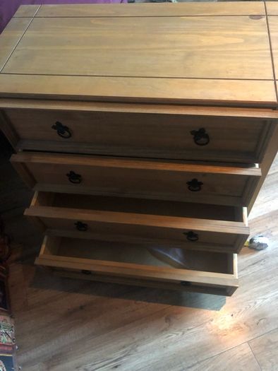 4 drawer chest