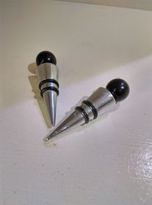 Metal Wine Drip Bottle Stopper x 2