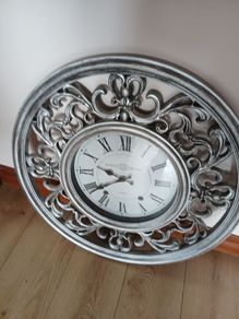 Wall clock 2ft new condition