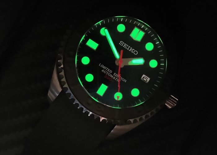 Dark Wave - Stealth Custom - Seiko Automatic