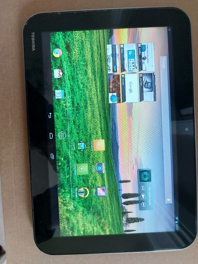 Toshiba 10.1inch Tablet, Model AT10-A, 16GB, great for internet, youtube, games, etc (Circular crack on screen)