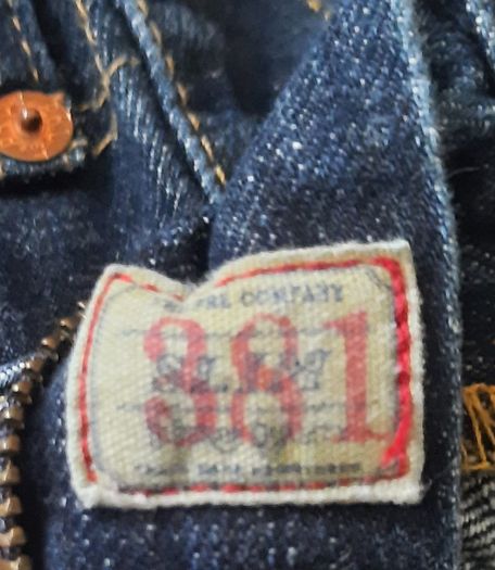 Polo Ralph Lauren denim jeans 26 waist and 28 leg in very good condition with no issues see last two photos for exact measurements probably a kids size 14 or an adults xs FREE STANDARD POSTAGE INCLUDED