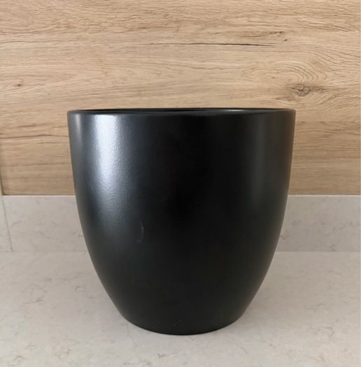 Large ceramic flower pot