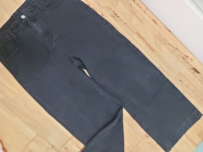 Black wide jeans