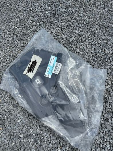 Left Front Bumper Bracket For Master