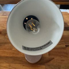 Desk lamp