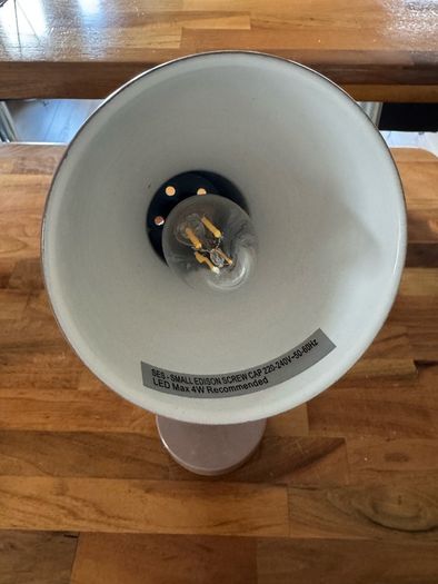 Desk lamp