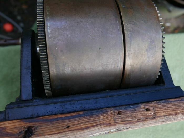 Antique Phonograph Motor - seems to work well