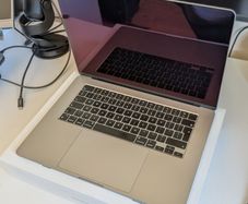 Macbook Air M2 (2023) 15" 24gb Ram / 1tb Ssd