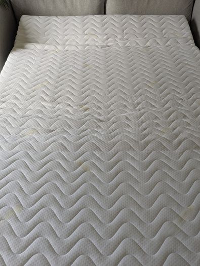 3 seater sofa bed (500eur) and 2 seater sofa (400 eur) for sale